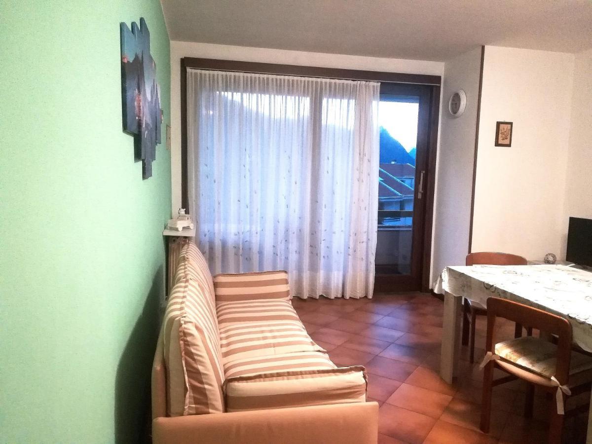 Apartamento Valsassina Rent Introbio Exterior foto