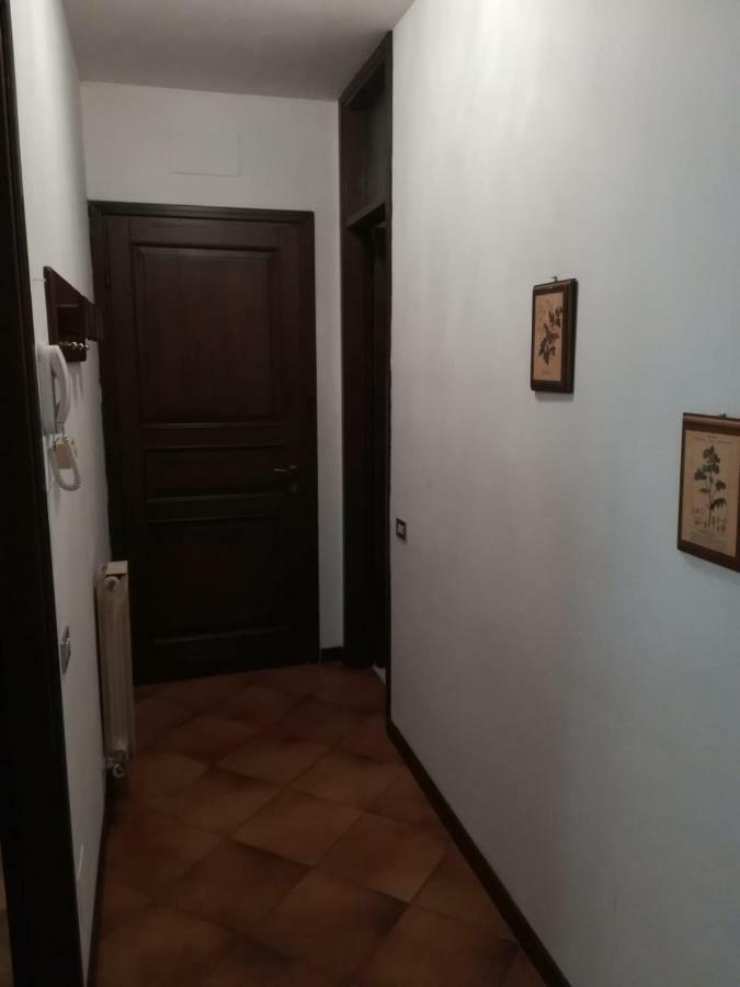 Apartamento Valsassina Rent Introbio Exterior foto