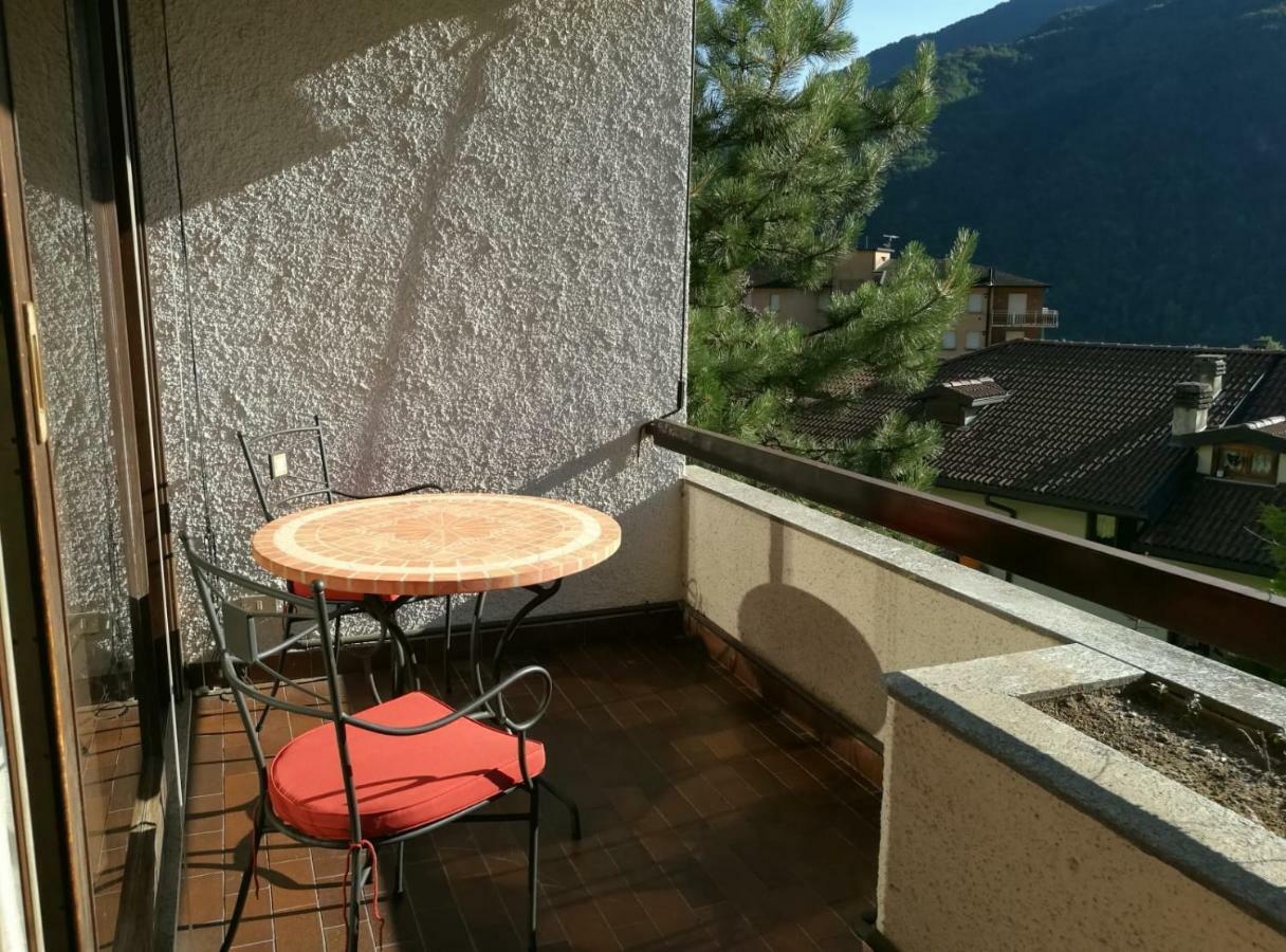 Apartamento Valsassina Rent Introbio Exterior foto