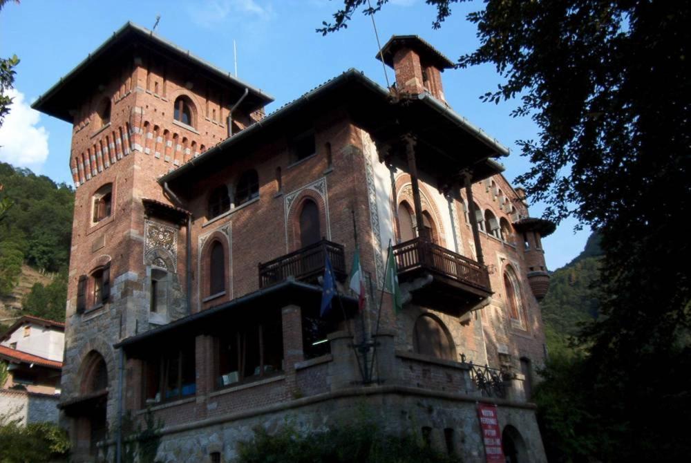 Apartamento Valsassina Rent Introbio Exterior foto